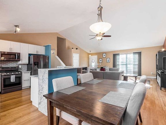 4th image of 9070 Longstone Dr
