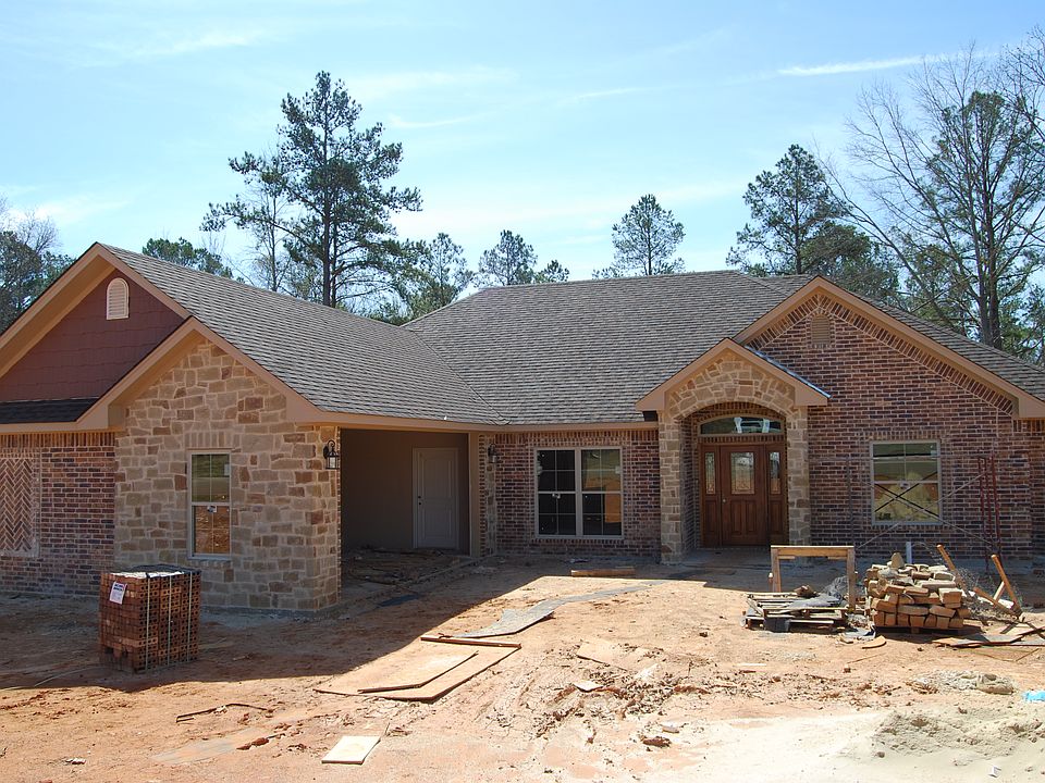1st image of 3410 Woodview Ln