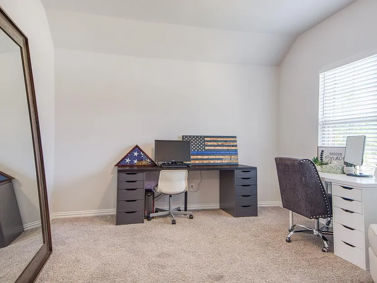 2911 Teak Dr — Photo 7