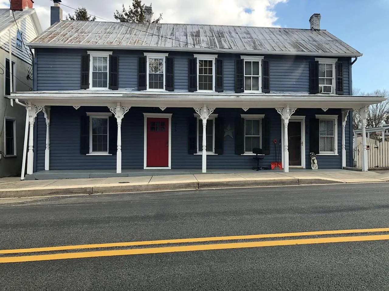 216 W Main St — Photo 1