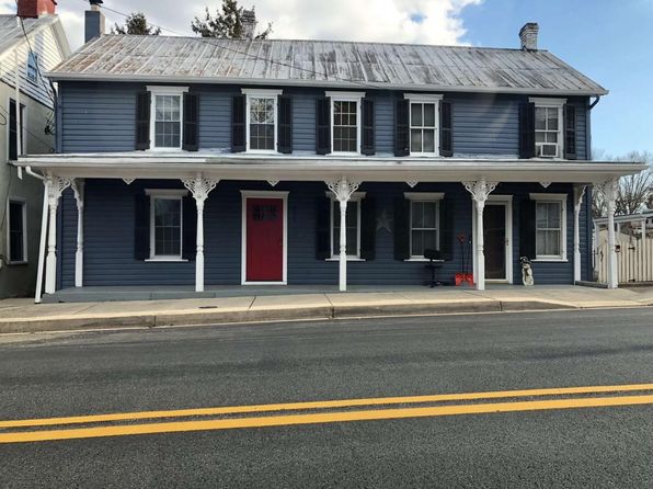 216 W Main St