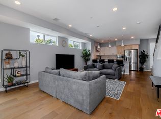 1246 1/2 Gordon St, Los Angeles, CA 90038