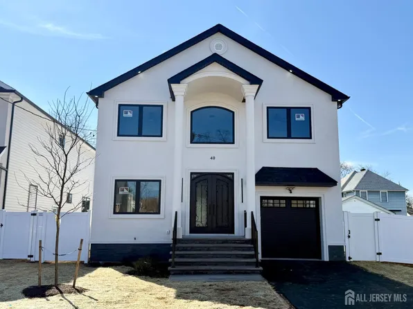 40 Foyer St, Edison, NJ 08817
