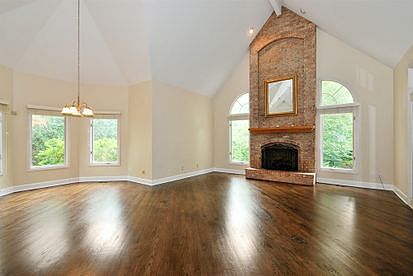 5th image of 2713 Royal Saint James Ct