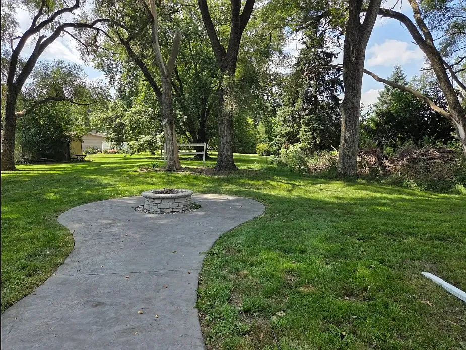 2 bed, 1195 sqft, $1,675 — Photo 3