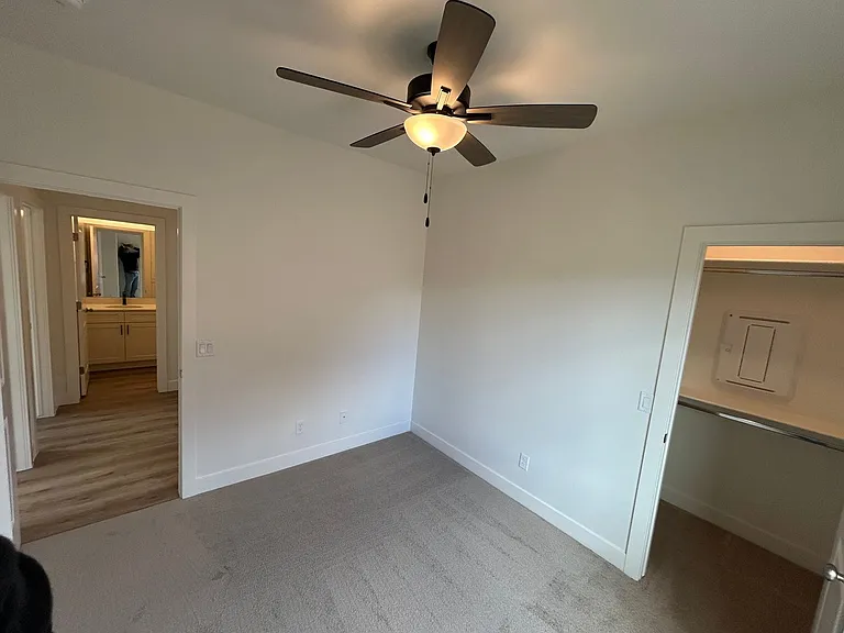 1544 E Mead Ln — Photo 23
