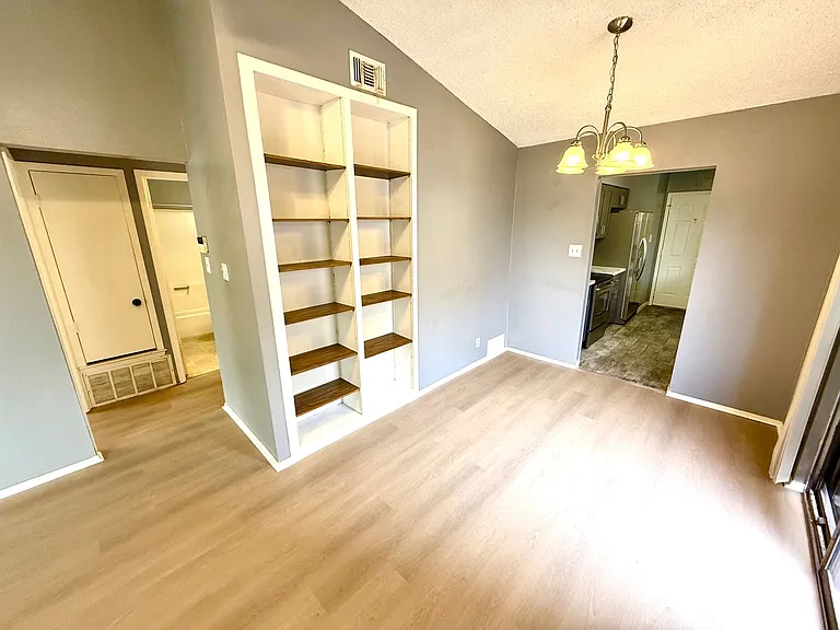 5310 Gawain Dr — Photo 6