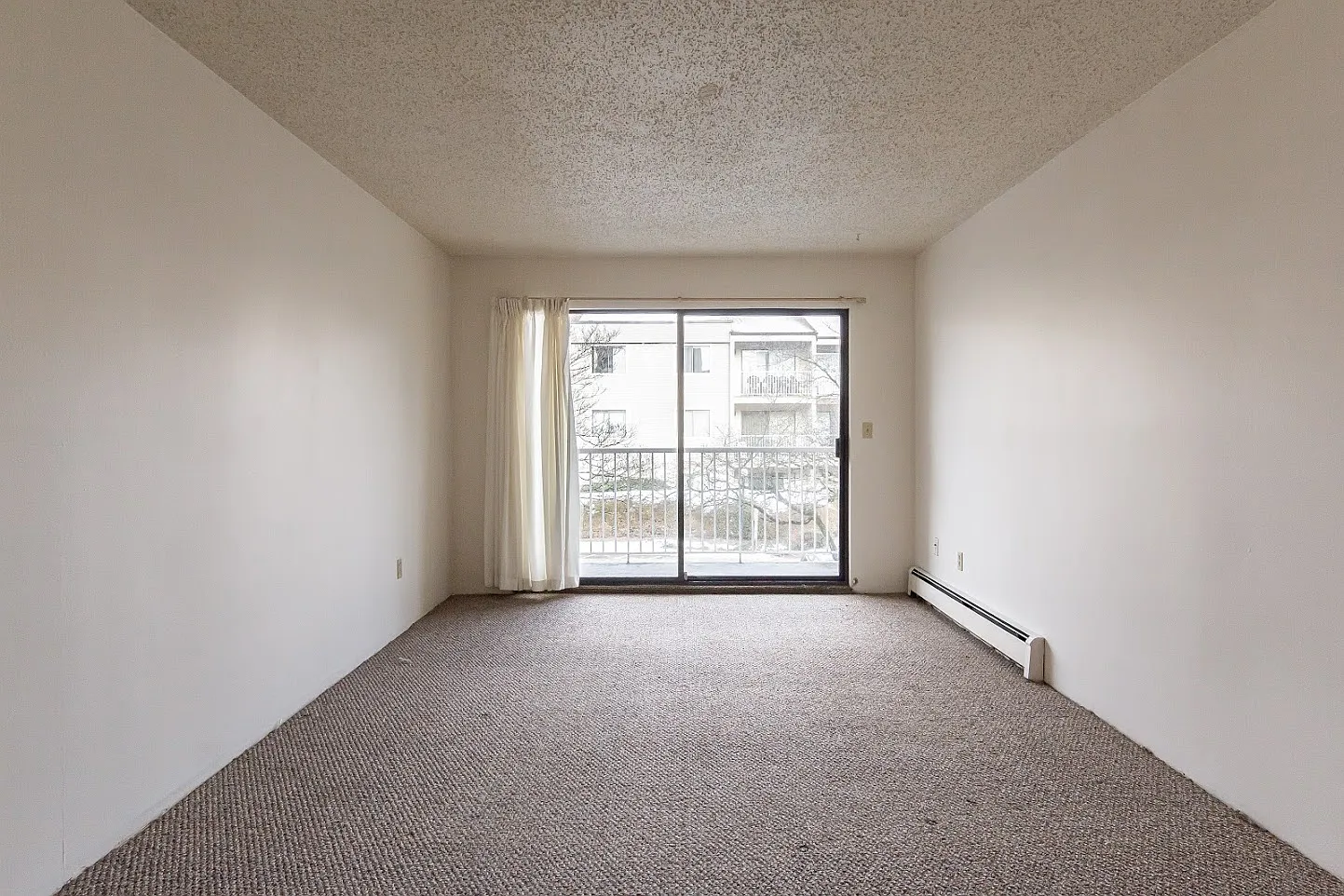Sunridge Apartments — Photo 4