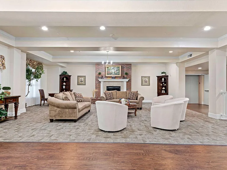 Wright Senior Apartments — Photo 4