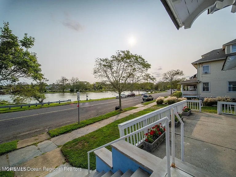 501 Sunset Ave #5 — Photo 4