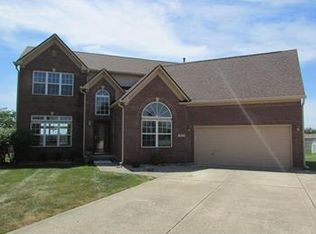1009 Honeysuckle Ct, Mooresville, IN