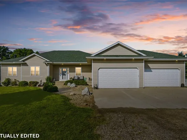 7997 218th Ave, Martelle, IA 52305