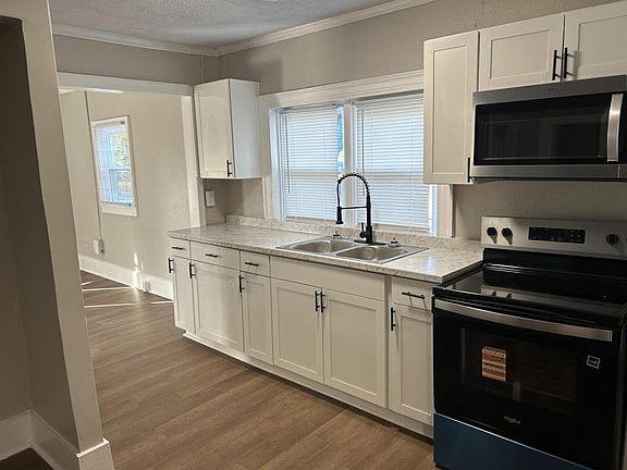 3rd image of 1105 Harmony St