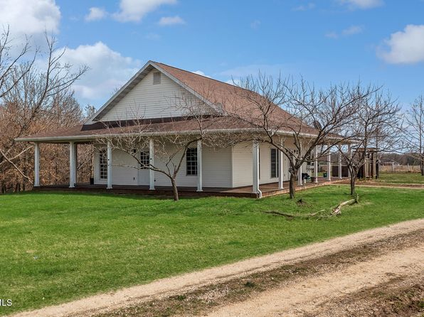 392 Highway Cc, Wellsville, MO 63384