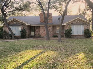 931 S Park St, Uvalde, TX 78801