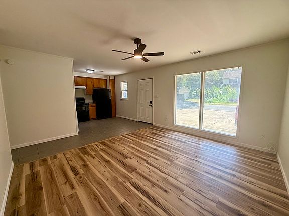 3rd image of 300 Olive St APT C