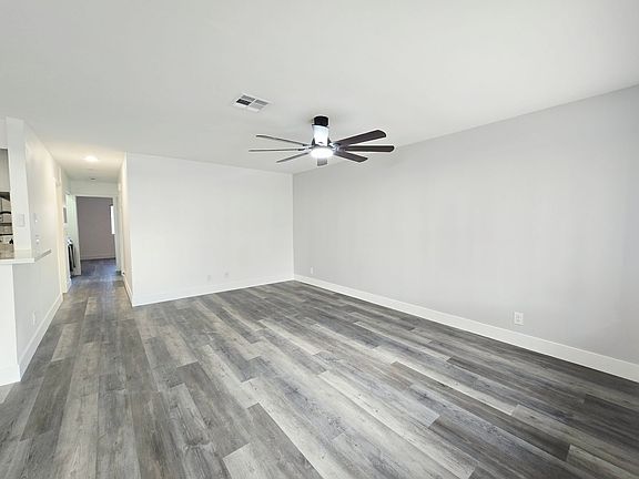 2nd image of 1833 Plum Ct