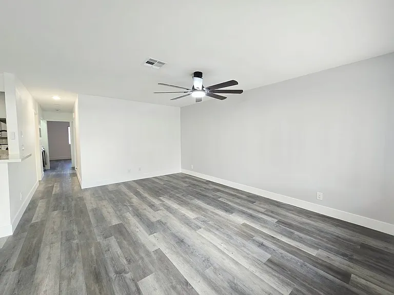 1833 Plum Ct — Photo 2