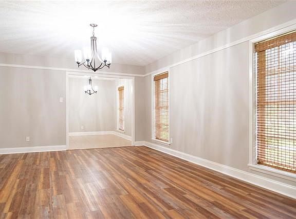 5th image of 8109 Canterbury Dr