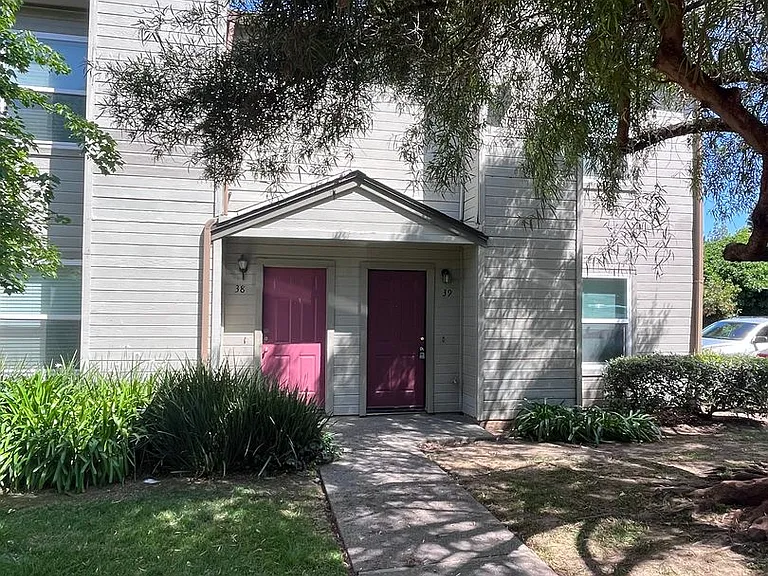 9127 Newhall Dr #39 — Photo 1