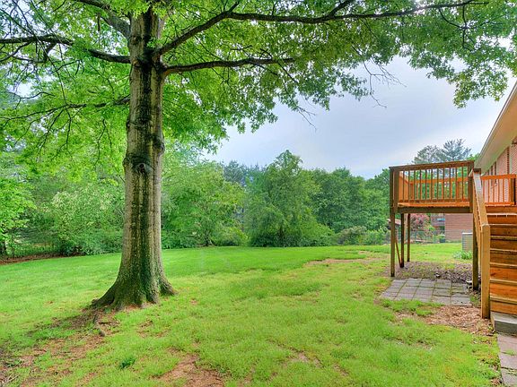 3rd image of 1003 Quail Dr