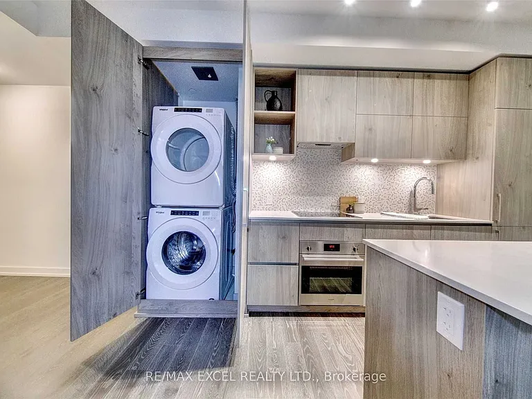 1 Yorkville Ave #3402 — Photo 27
