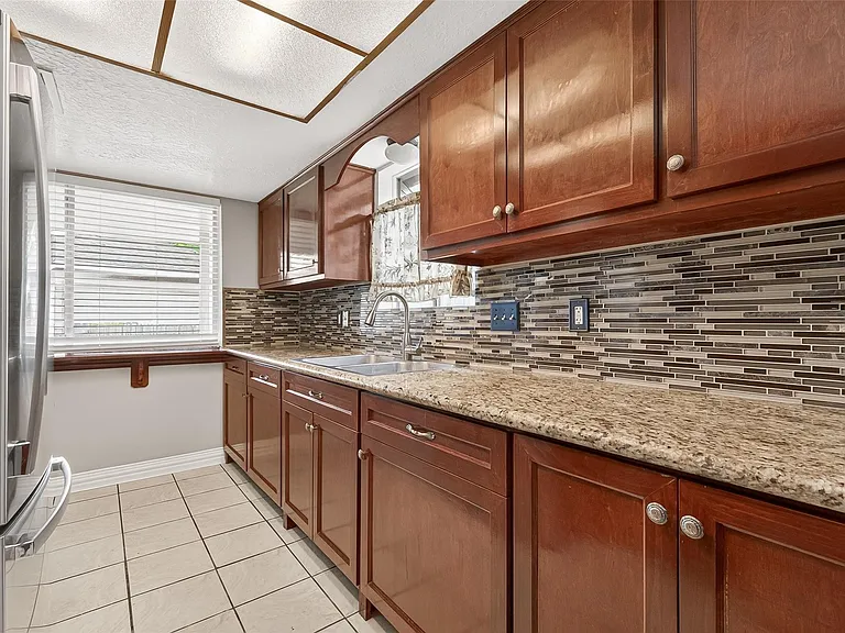 7403 Shady Vale Ln — Photo 17