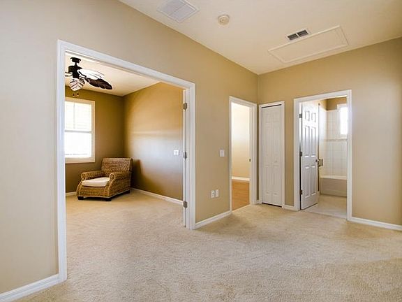 3rd image of 2382 Palm Tree Dr