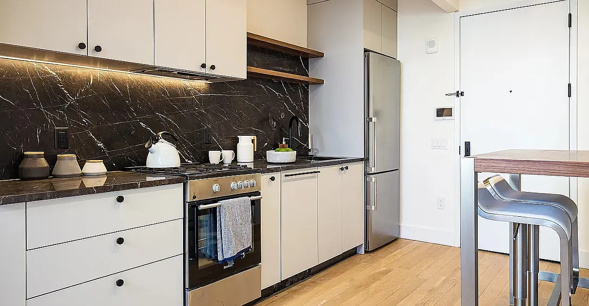 260 Gold Street — Photo 4