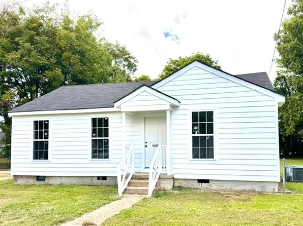 1000 Cedar Crest Dr, Demopolis, AL 36732