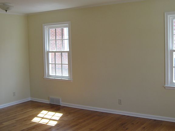 5th image of 3411 South St