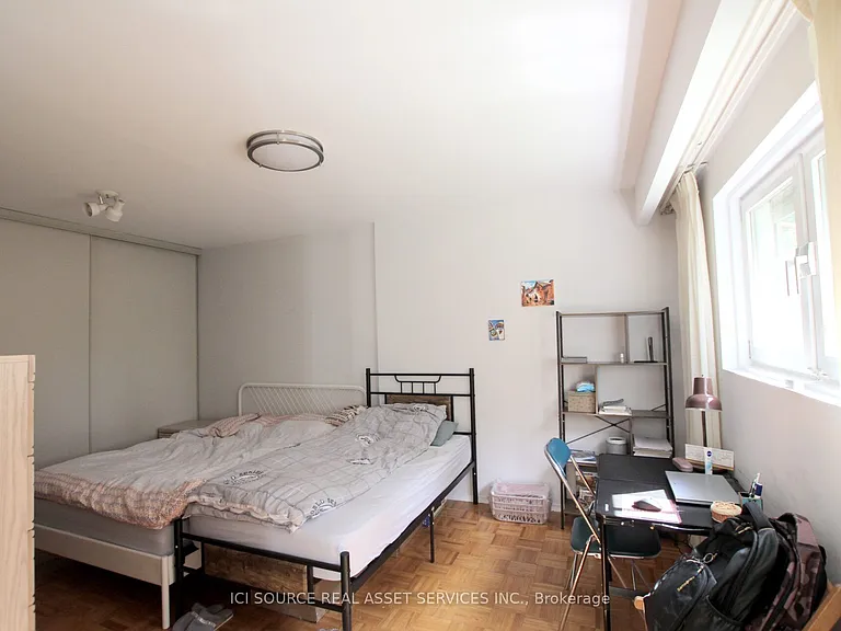 22 Rollingwood Dr #C — Photo 5