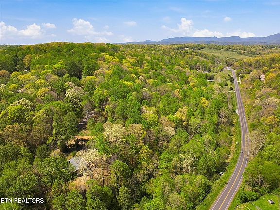 2nd image of Skyline Dr