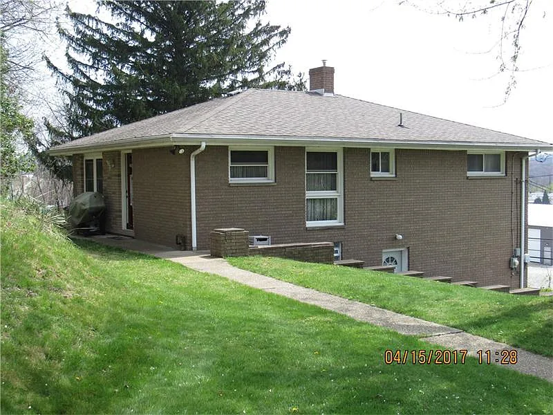 114 Dove Ln photo 1