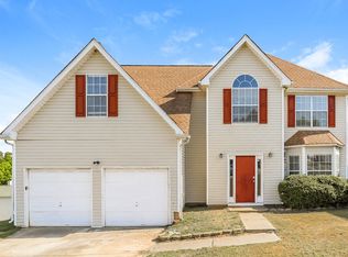 1306 Pebble Beach Ln, Hampton, GA 30228