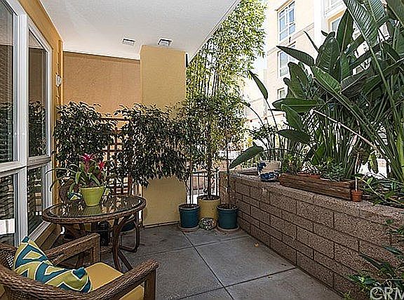 4th image of 21301 Erwin St Unit 218