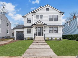 3-18 33rd St, Fair Lawn, NJ 07410