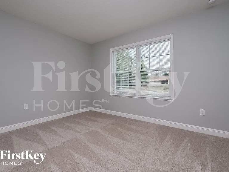 6177 Kinlock Ave — Photo 13