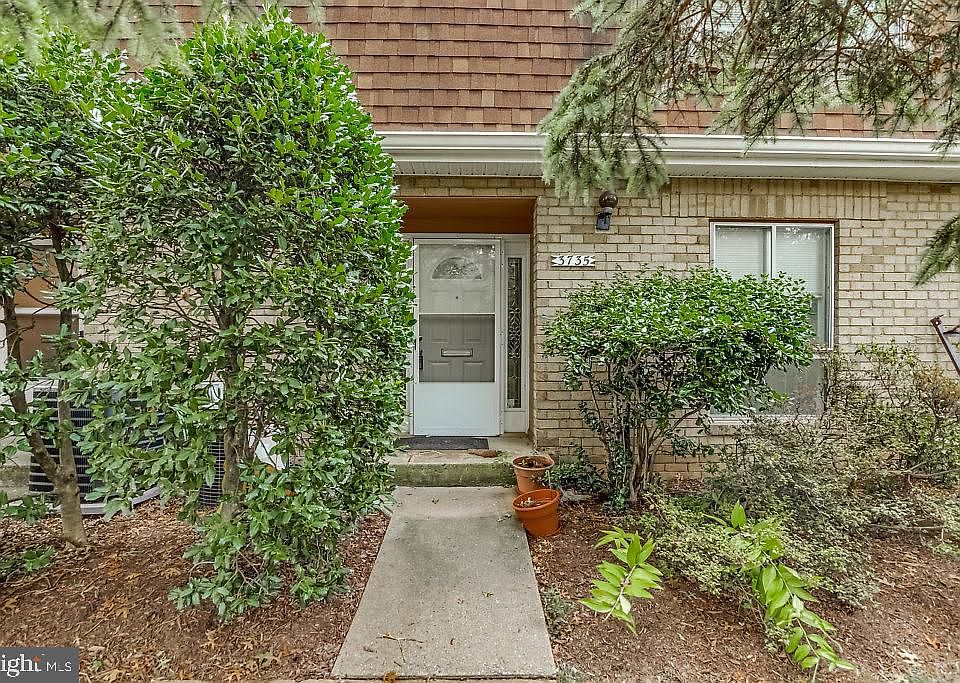 1st image of 3735 Persimmon Cir