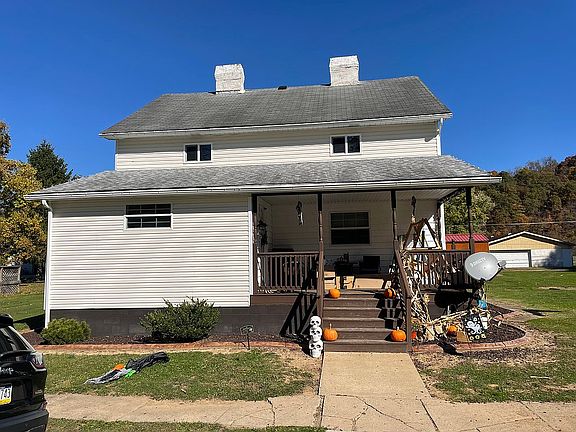 3rd image of 769 Maxwell Ave