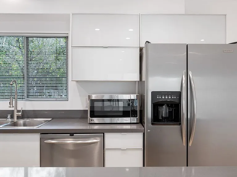1148 N Clark St #3 — Photo 21