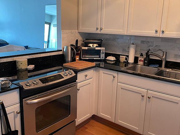 4th image of 400 N Lasalle Dr Unit 2609