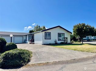 2194 Victoria Ave, Port Townsend, WA 98368