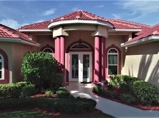 18320 Pine Nut Ct, Lehigh Acres, FL 33972