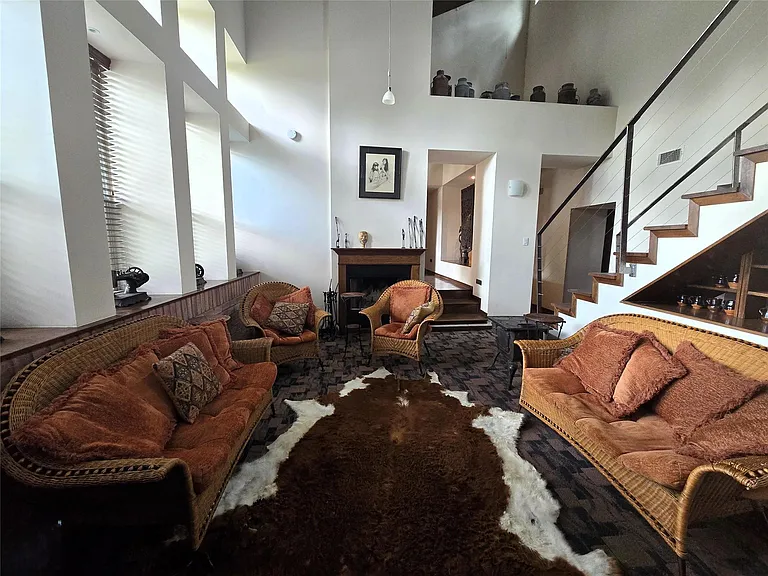 3231 Hemingway Dr — Photo 12