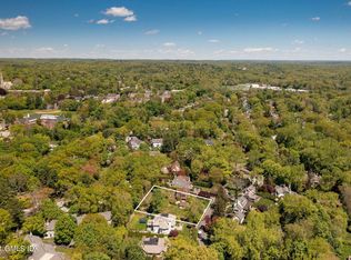 206 Overlook Dr, Greenwich, CT 06830