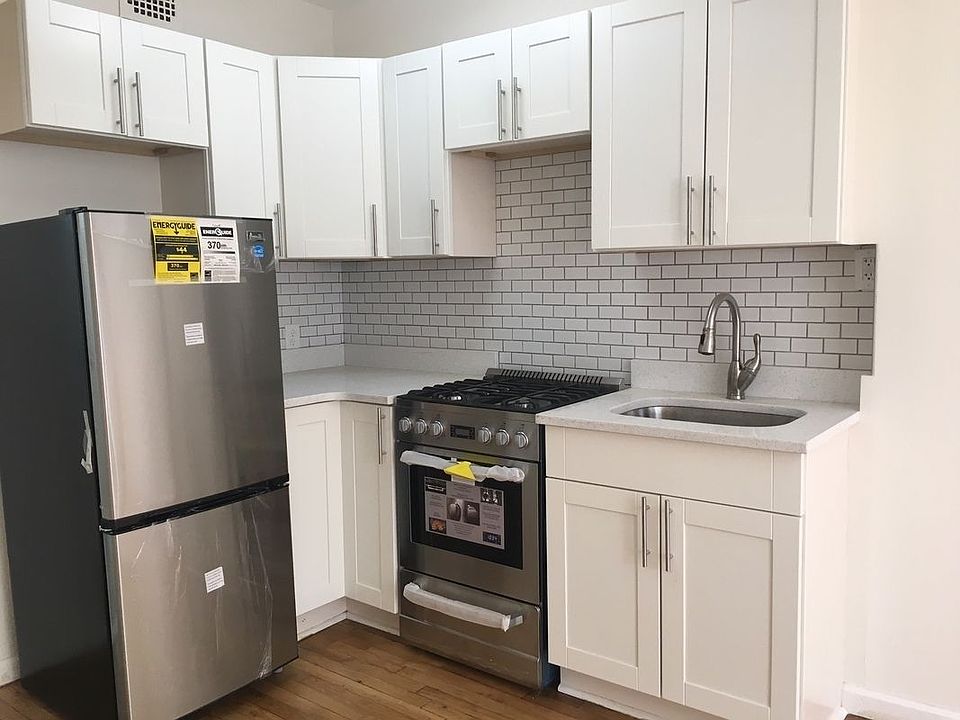 1st image of 517 E 5th St APT 330