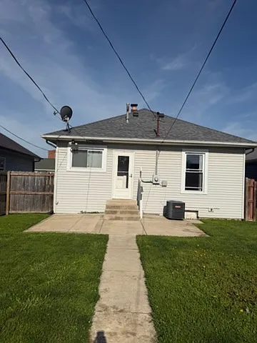 708 Montgomery St — Photo 2
