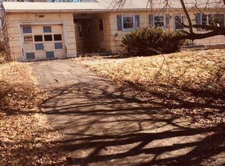 106 Petticoat Ln, Hurley, NY 12443