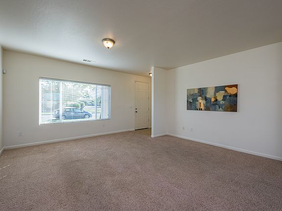 4th image of 3131 N McArthur Ave